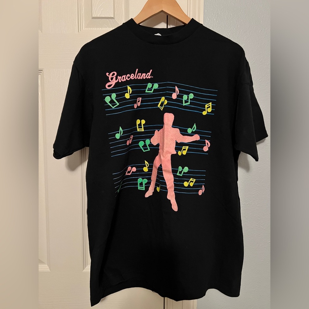 Single stitch, 90’s Graceland Elvis Presley tshirt